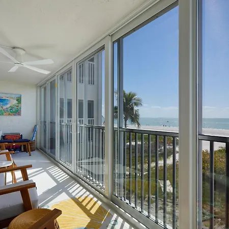 Spectacular Gulf Front Residence In Exclusive Sanibel Surfside